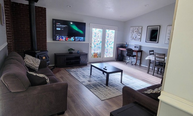 West Wendover Condominio | Entire Townhouse 1 Car Garage +Jacuzzi