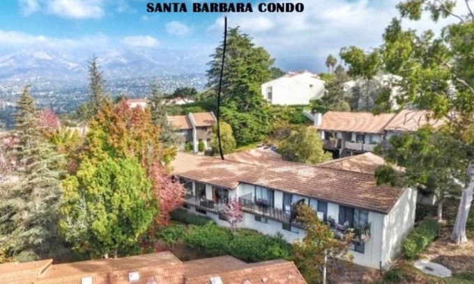 Alta Mesa Condominio | Entire Vacation Condo on Santa Barbara Mesa