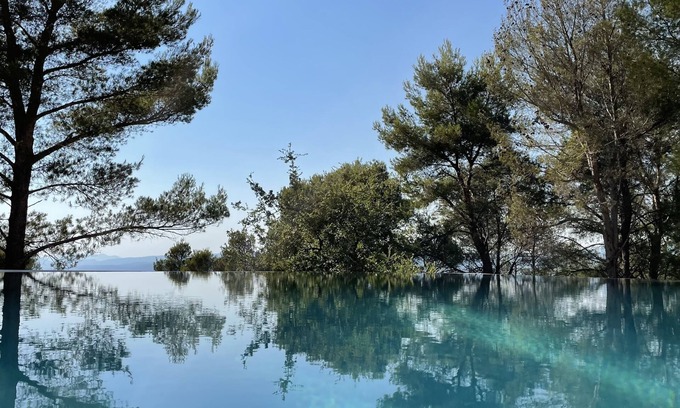 La Cadiere-d'Azur Villa | Entre vignes et pinèdes grande villa avec piscine et jacuzzi à 10 mins de la mer