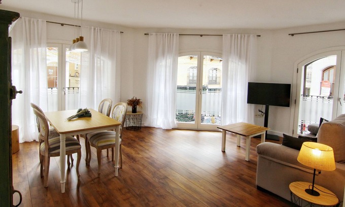 Zaragoza Old Town Apartamento | ENTRESUELO B - E B - Apartamentos Almada - Plaza del Pilar
