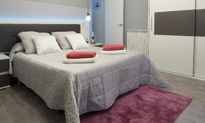 Leon Apartamento | Entrevias Lodging - con Garaje y WIFI