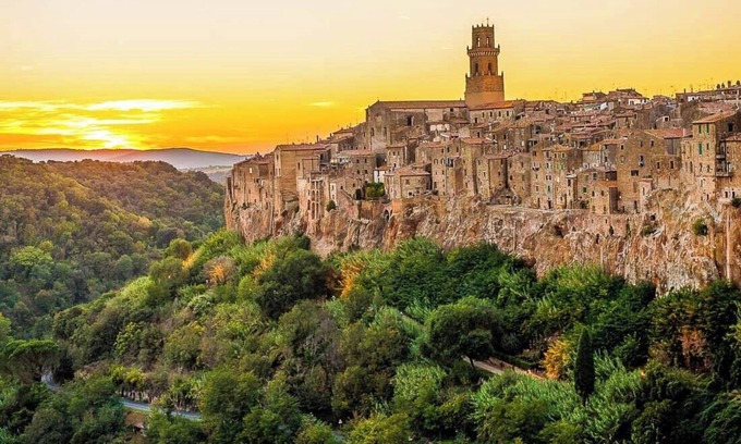 Pitigliano Apartamento | Entorno para el descanso, ideal para parejas amantes de la naturaleza.