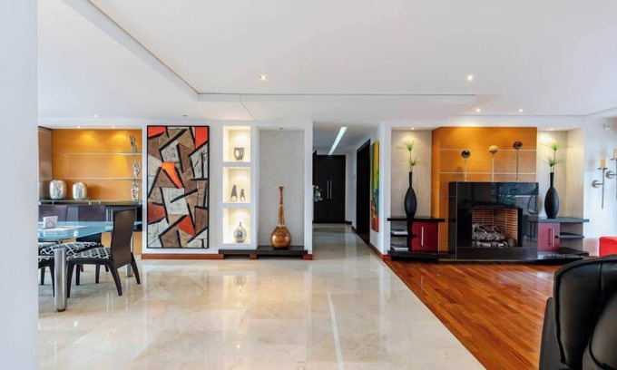 El Tesoro Apartamento | |EP| Spacious 3-BR in El Poblado | Family Friendly