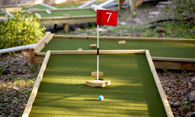 Crownridge of Texas Casa | Epic Family Escape: Custom 9-Hole Putt Putt, Pickleball, Pool, Near Six Flags