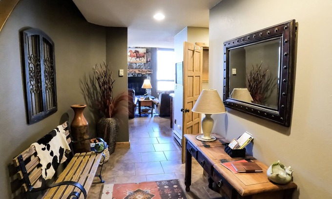Purgatory Condominio | Epic Mountain Views! End Unit! 2 Miles North of Purgatory! Heated Pool !