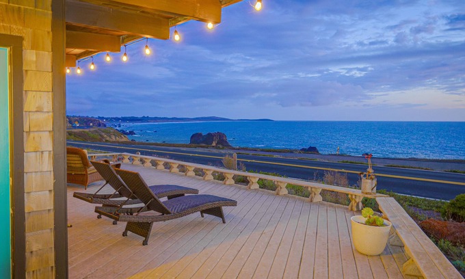 Bodega Bay Casa | Epic ocean views and sound of surf. Luxurious Beds. Fireplace. Hot Tub. Dogs OK.
