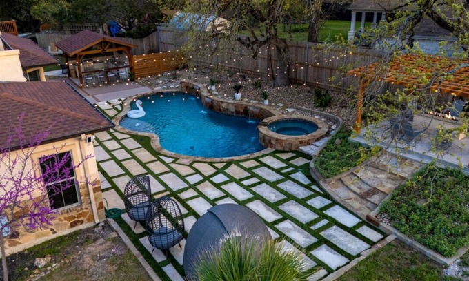 River Ridge Casa | Epic Retreat | Pool, Pickleball, Games, Playground
