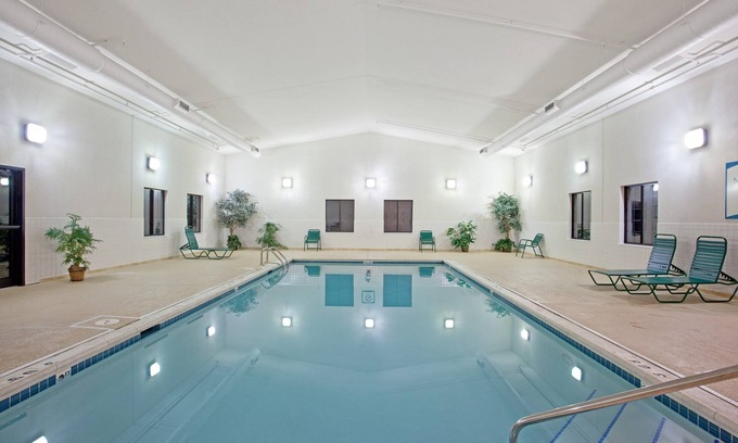 Half Day Condominio | Suite Corporate Center equipada con acceso a la piscina + desayuno gratis