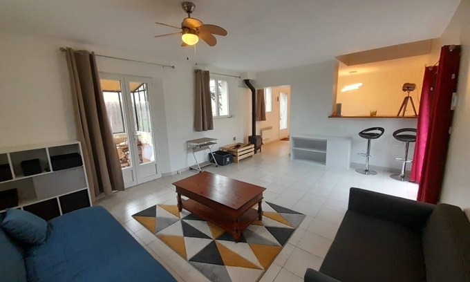 Noyers-sur-Cher Casa | Equipped kitchen, 2 bedrooms, living room, garden, 10min from Parc de Beauval.