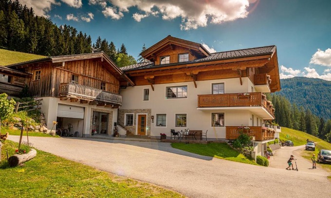 Forstau Apartamento | Erblehenhof