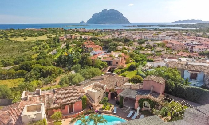 Porto San Paolo Casa | Erica 22 - Vista Village by Interhome