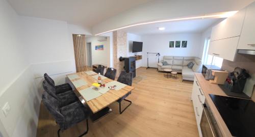 Praprotna Polica Apartamento | Erika's home - apartment house