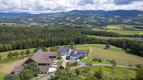 Poellau Casa | Erlebnishof König-Kober