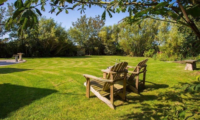 Holyhead Apartamento | Erw Fach - a sea view that sleeps 9 guests in 4 bedrooms