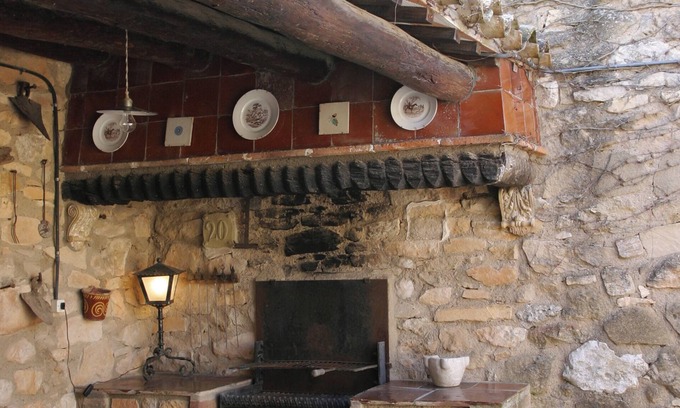 Cornudella de Montsant Cabaña | Solo para parejas casa con barbacoa y jardín