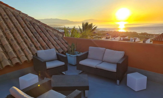 Alcorrin Apartamento | ATICO CON AC, VISTA AL MAR, TERRAZA PANORÁMICA DE 100 M2 SALONES TRANSITS
