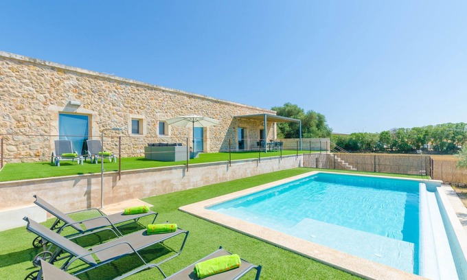 Maria de la Salut Villa | ES GASSONS - Villa con piscina privada en Maria De La Salut. WiFi Gratis