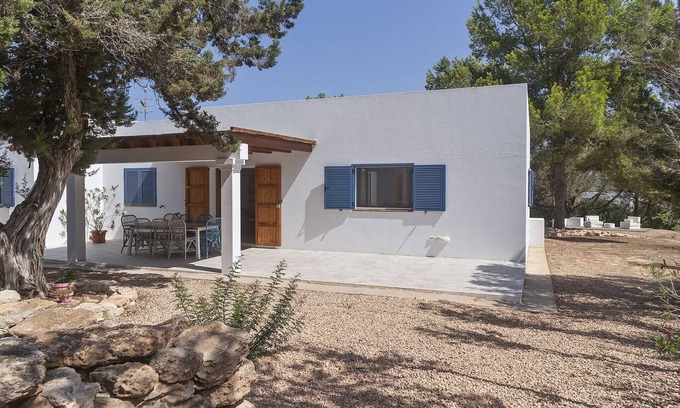 Es Cap de Barbaria Chalet De Esquí | Es Lliri Blanc - Casa De Campo Con Wifi Gratis