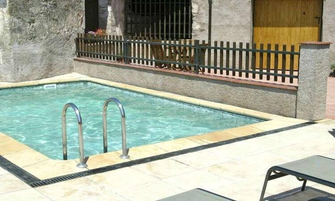 Maians Cabaña | Casa rural en Maians con piscina compartida