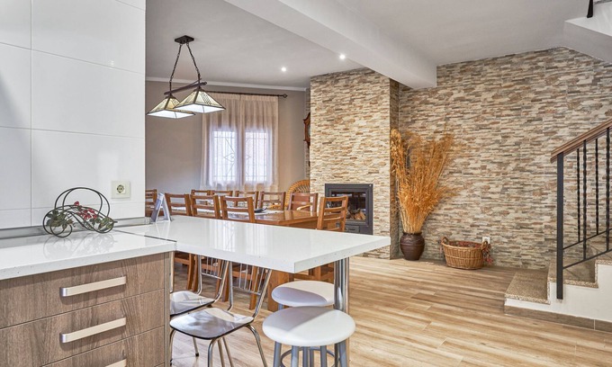 San Bartolome de Pinares Cabaña | " IDEAL PARA FAMILIA Y AMIGOS "