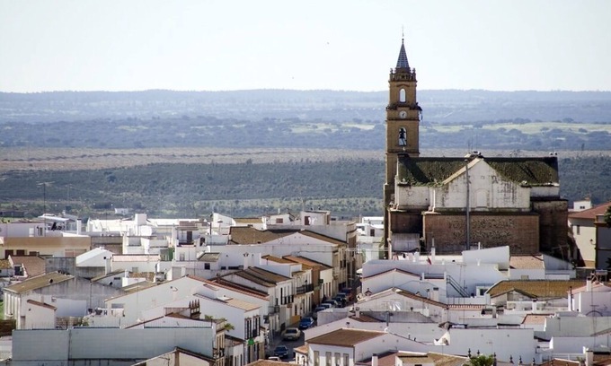 Villanueva de los Castillejos Casa | Casa de vacaciones con piscina para 5 a 6 personas.