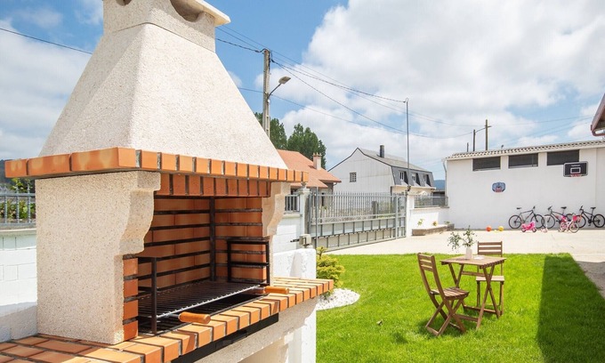 Ardana Casa | AG Casa Belenda con jardín 11pax, Santiago a 40km