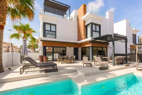 Santiago de la Ribera Villa | Escápate a nuestra hermosa casa en Santiago de la Ribera