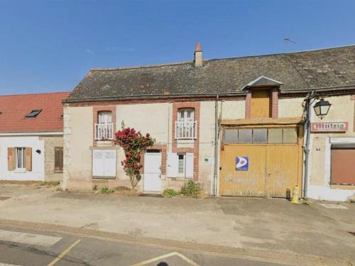 Saint-Hilaire-sur-Yerre Casa | Escapade Paisible: Gîte pour 8 à Saint-Hilaire-sur-Yerre, Jardin Clos, Proche Chateaudun et Chartres - FR-1-581-131