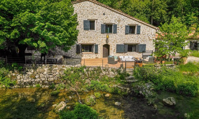 Saint-Vallier-de-Thiey Casa | Escapade au Moulin et sa Rivière Privative au Milieu D'un Domaine de 14 Hectares