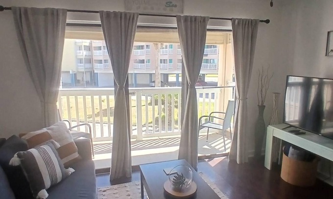 North Beach Condominio | Escape for some relaxation to our family friendly condo, Steps away to the beach