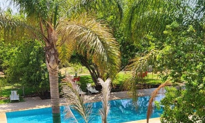 Sidi El Aidi Otro | Escape to a luxury country oasis.