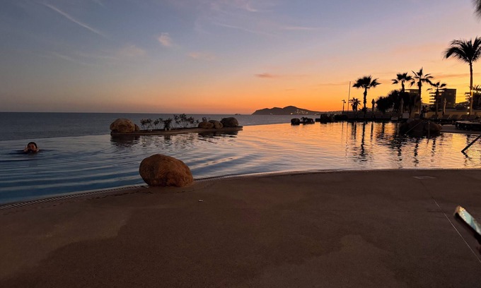 Palmilla Complejo | Escape to Luxury: Exclusive 1-Bedroom Resort Retreat on Cabo's Stunning Shores