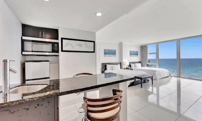 Galt Mile Complejo | Escape to Oceanfront Luxury with Pool, Spa & Yoga by the Sea