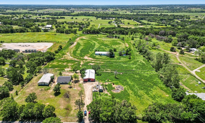 Springtown Casa | Charming 3-bedroom house with optional Horse Stalls and Pasture