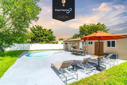 Boulevard Heights Casa | Escape to Private Poolside Bliss