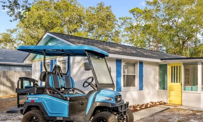 Long Beach Casa | Escape to Sea-Clusionoki cottage. Roam the coast w/FREE GOLF CART