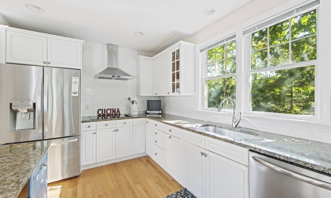 Summersea Casa | Escape to Summer by the Sea * Luxury New Seabury Retreat