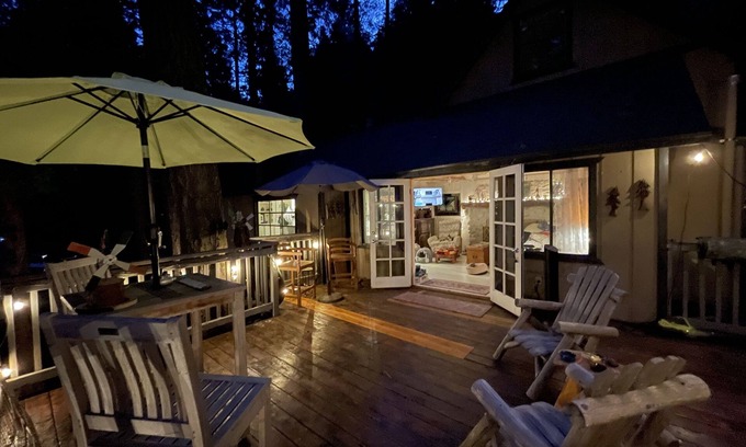 Blue Jay Cabina | Escape to the Mountains