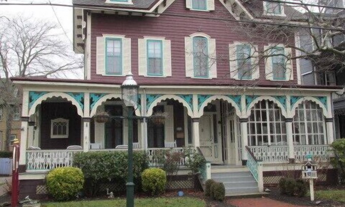 Cape May Casa | Escape to the ultimate vacation home in Cape May.