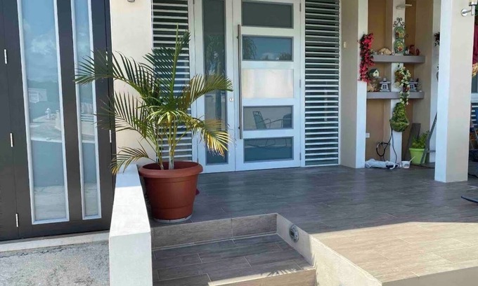 Bayamon Apartamento | Escape to this beautiful 1-bedroom apartment in Bayamón, Puerto Rico.