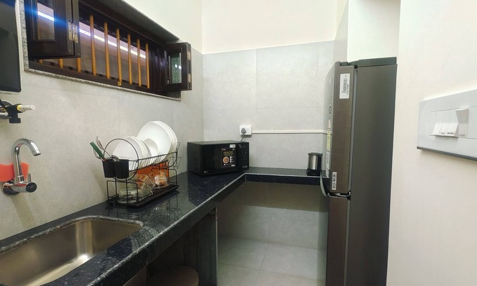 Sambalpur Apartamento | Escape to this charming apartment with a touch of nature in centre of town.