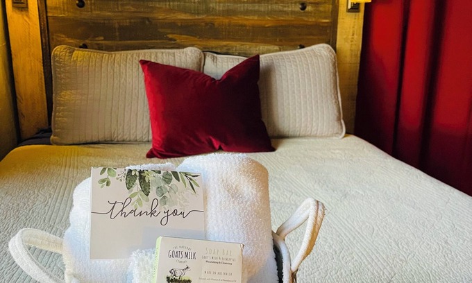 Wrightwood Cabina | Escape to your cozy retreat near Angeles Forest