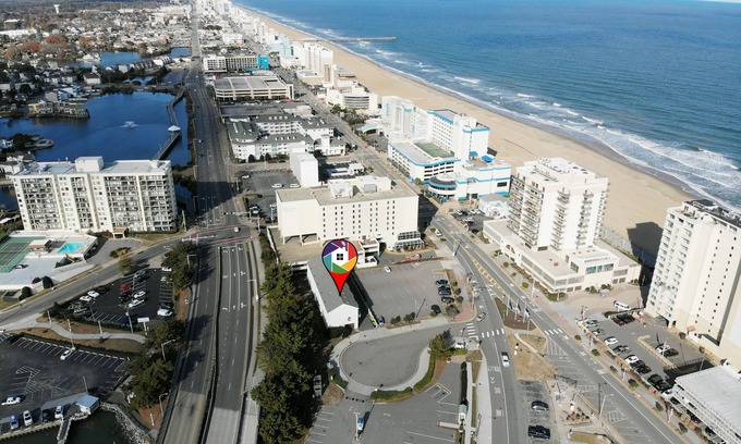 Northeast Virginia Beach Condominio | Escape to Your “Virginia Beach Retreat”