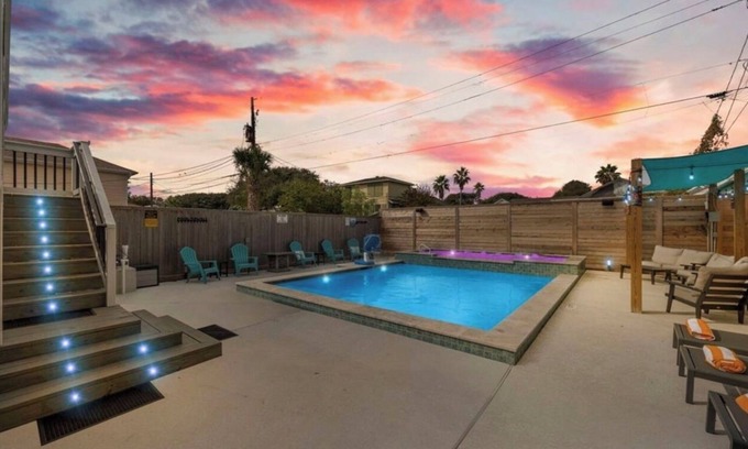 Galveston Casa | Escape to your very own personal oasis at The Oasis at R.