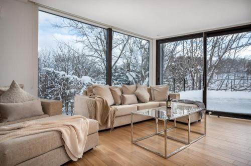 Hirafu Casa | Escarpment House by H2 Life