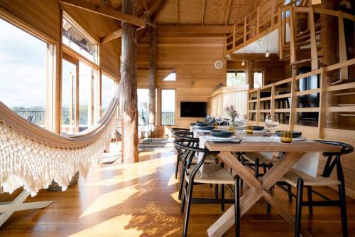 Blackstone Heights Casa | Esk Treehouse Cabin Unique Home with River Views