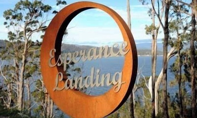 Brooks Bay Casa | Esperance Landing - lujo con absoluto frente al agua