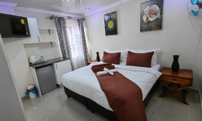Parow Casa | Essential Lodge23