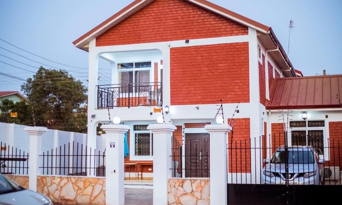 Oyibi Casa | Essmante Villa - Comunal Pool, Gym, Tennis & Basketball Court