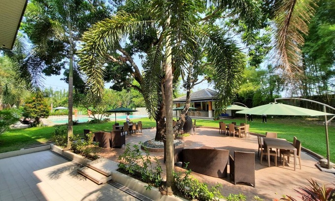 Capas Hotel | Estancia De Lorenzo Tarlac